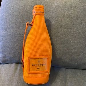Veuve Clicquot insulated sleeve - Brand new